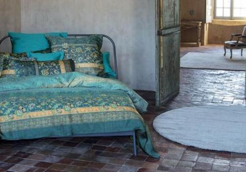 Zugdecken - Kissen - Bettwäsche